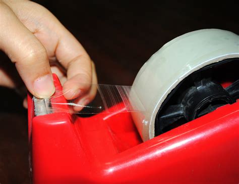 A handy guide to troubleshooting issues with your Scotch tape refill and magic tape dispenser